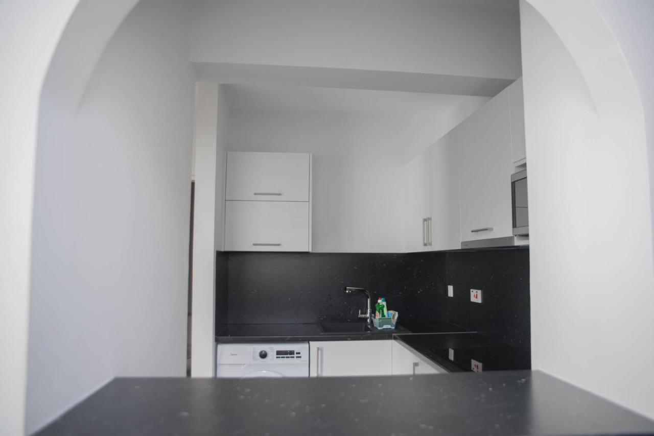 One Bedroom Apartment In Paphos In Good Location ภายนอก รูปภาพ