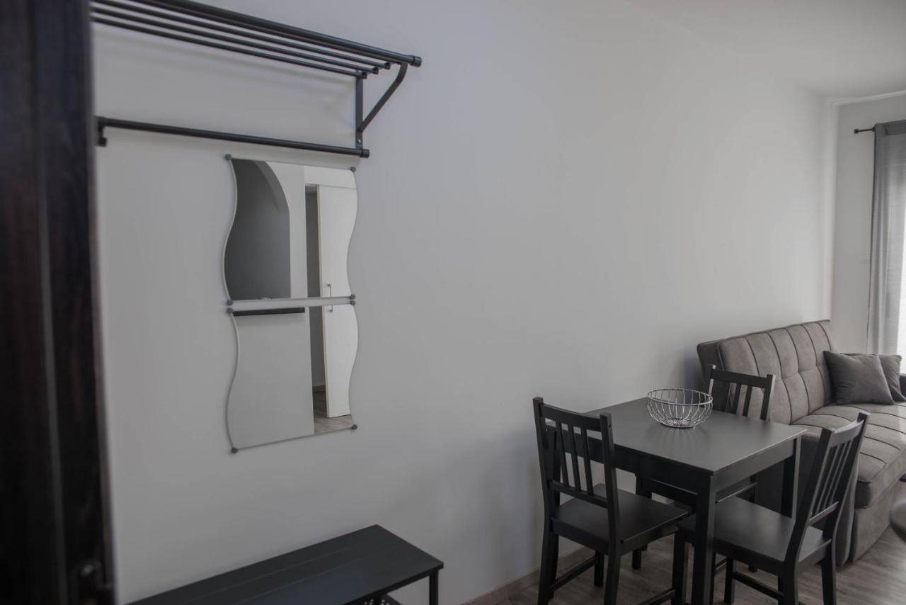 One Bedroom Apartment In Paphos In Good Location ภายนอก รูปภาพ