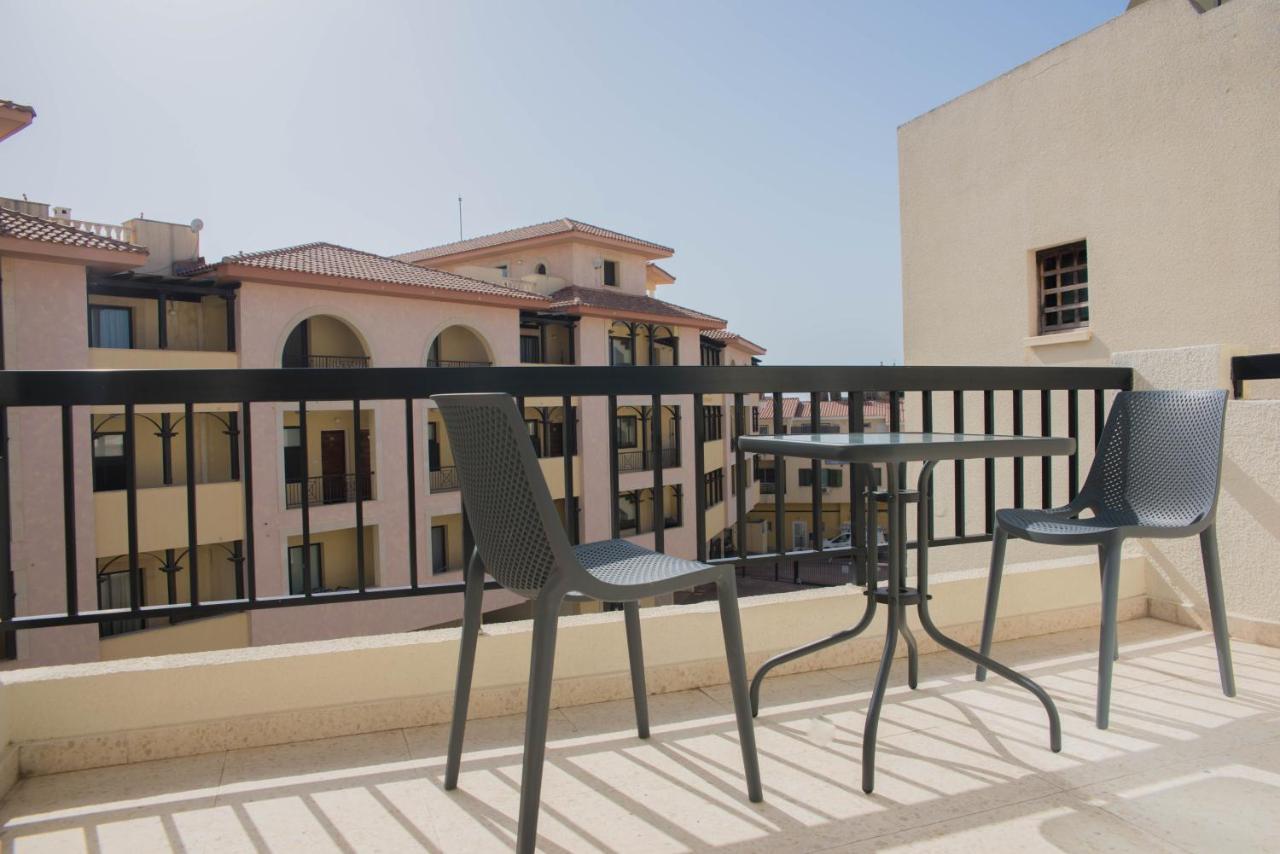 One Bedroom Apartment In Paphos In Good Location ภายนอก รูปภาพ